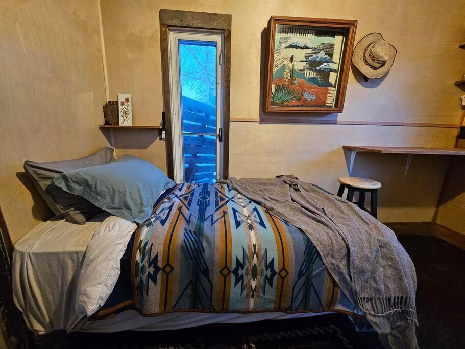 Blue Dog Accommodations Eastend 외부 사진