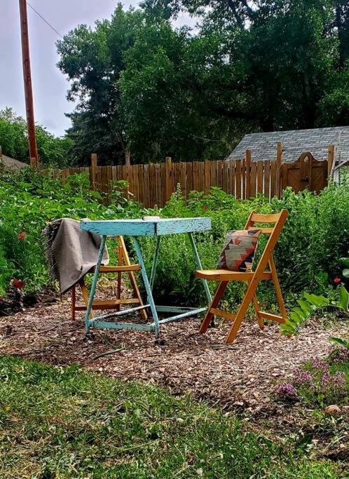 Blue Dog Accommodations Eastend 외부 사진