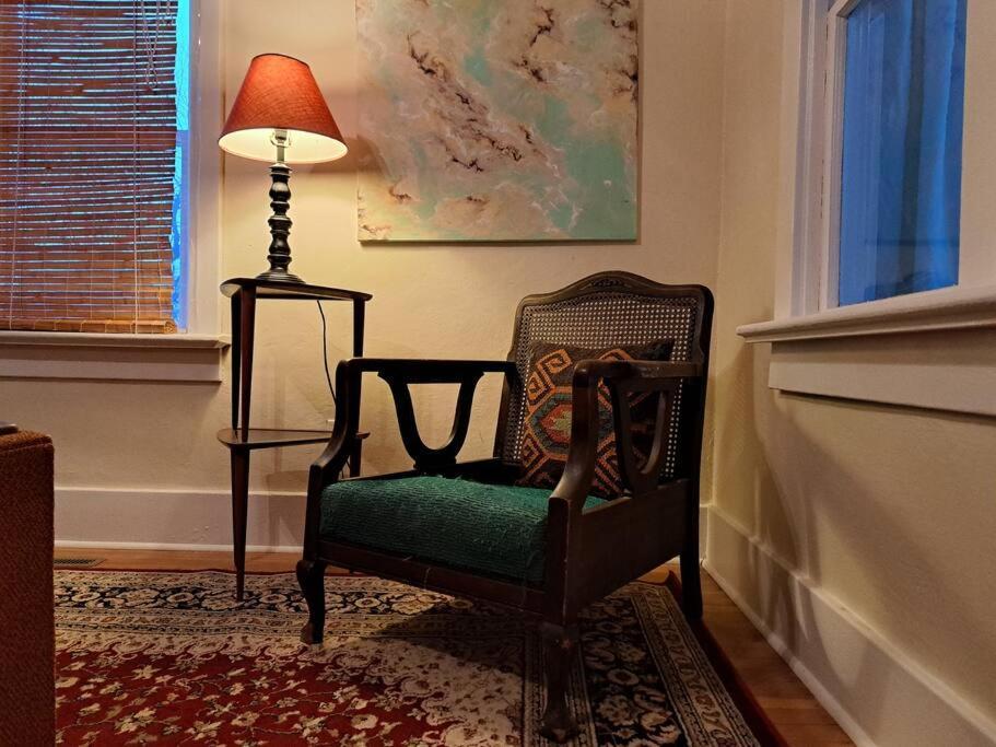 Blue Dog Accommodations Eastend 외부 사진